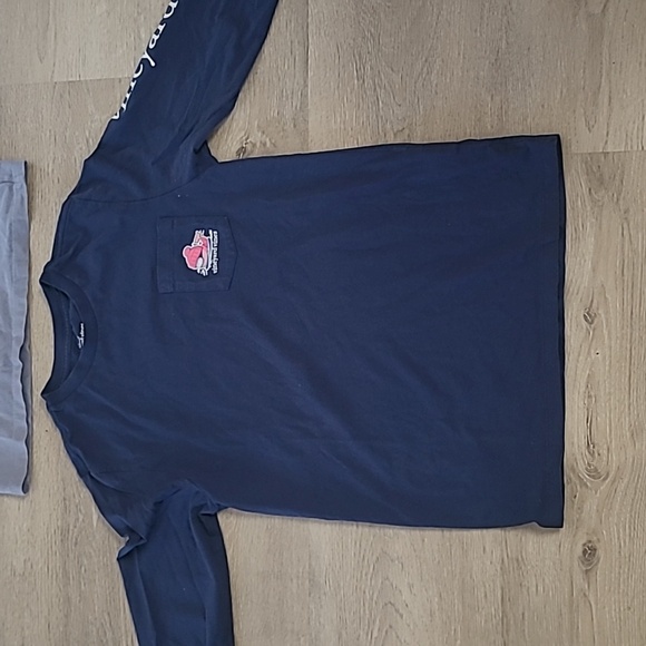 Vineyard Vines  lot of two Halloween Long Sleeve winter whale size S (8-10) - Picture 2 of 9